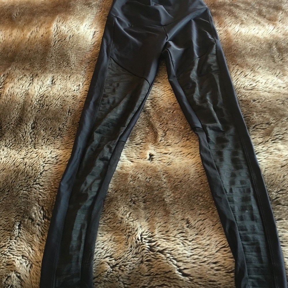 Onzie yoga pants