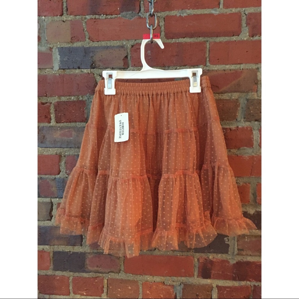 Vintage looking mini skirt.