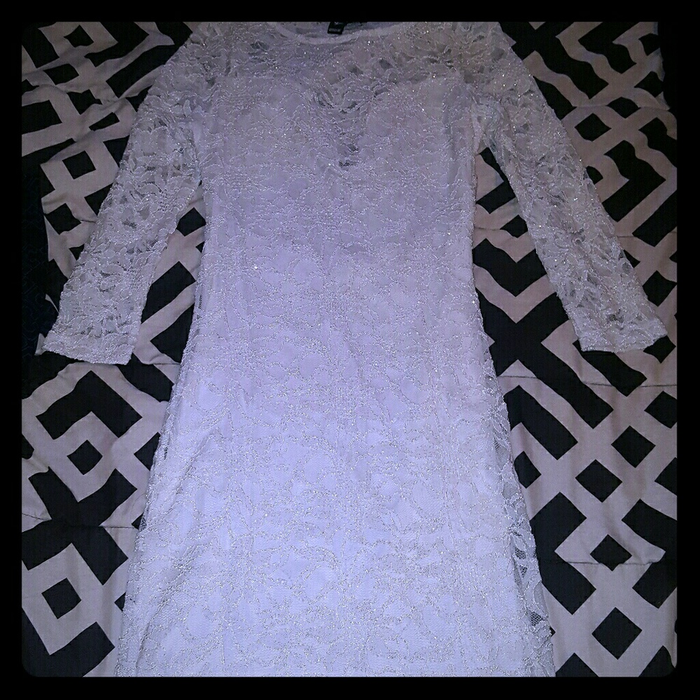 White fitted dress in great condition