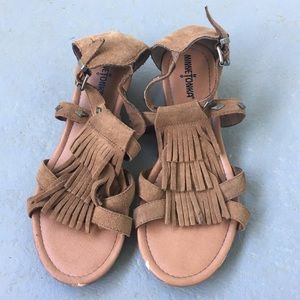 Minnetonka Fringe Studded Low Heel Sandals Tan 8