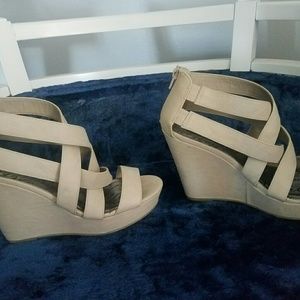 FINAL Nude platform sandal