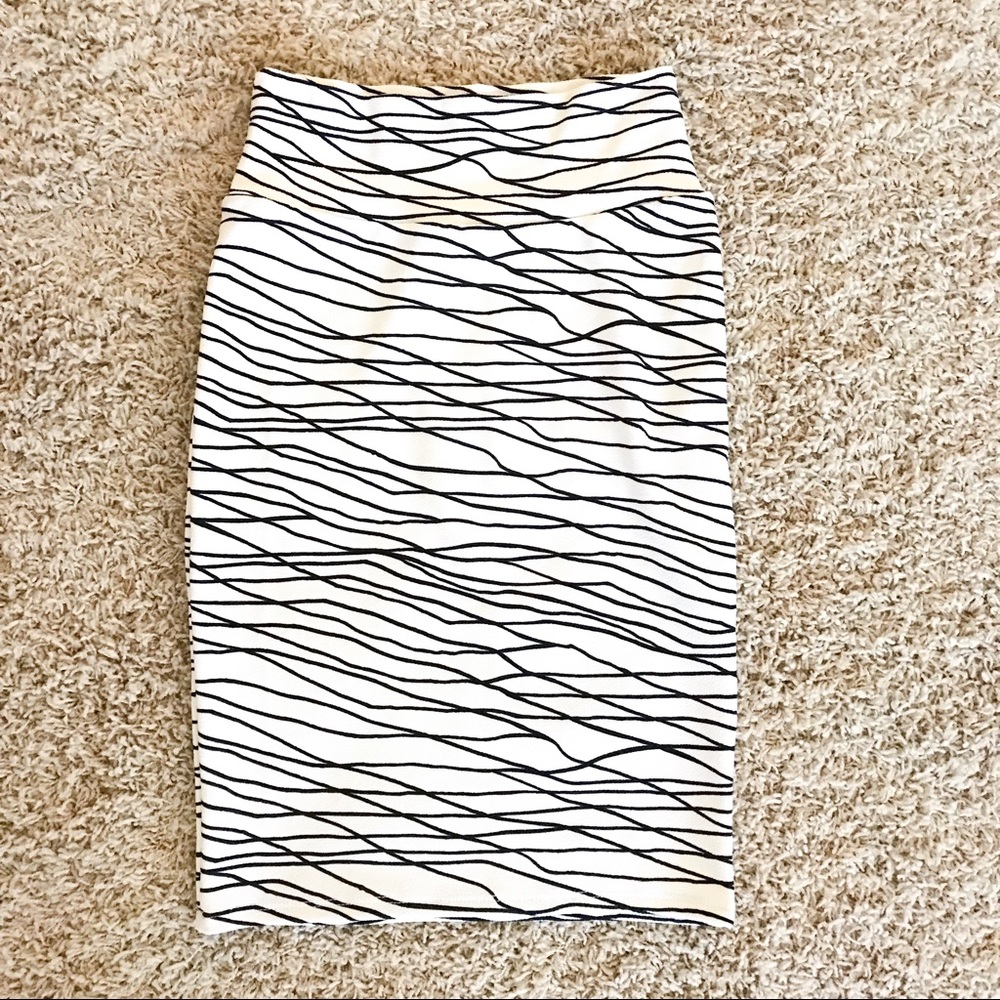 LuLaRoe Cassie pencil skirt