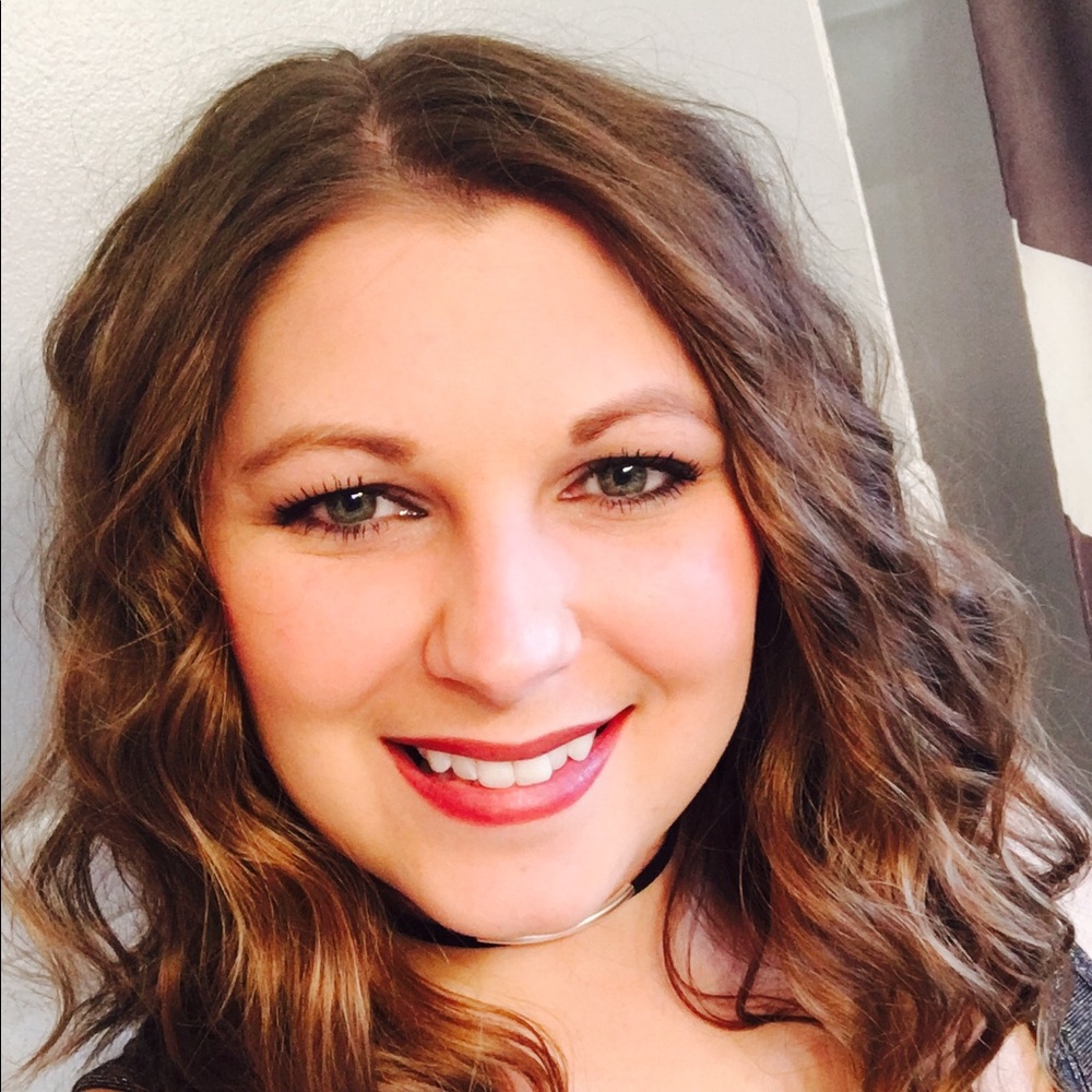 Meet your Posher, Nicole