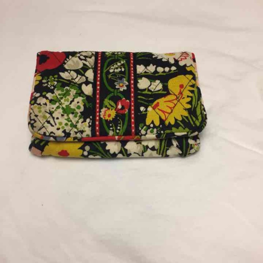 🚫SOLD🚫 Vera Bradley Poppy Fields Wallet