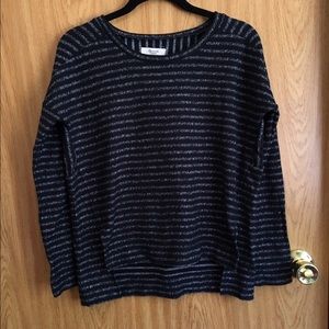 Madewell: Black Sweater with High-Low Hem