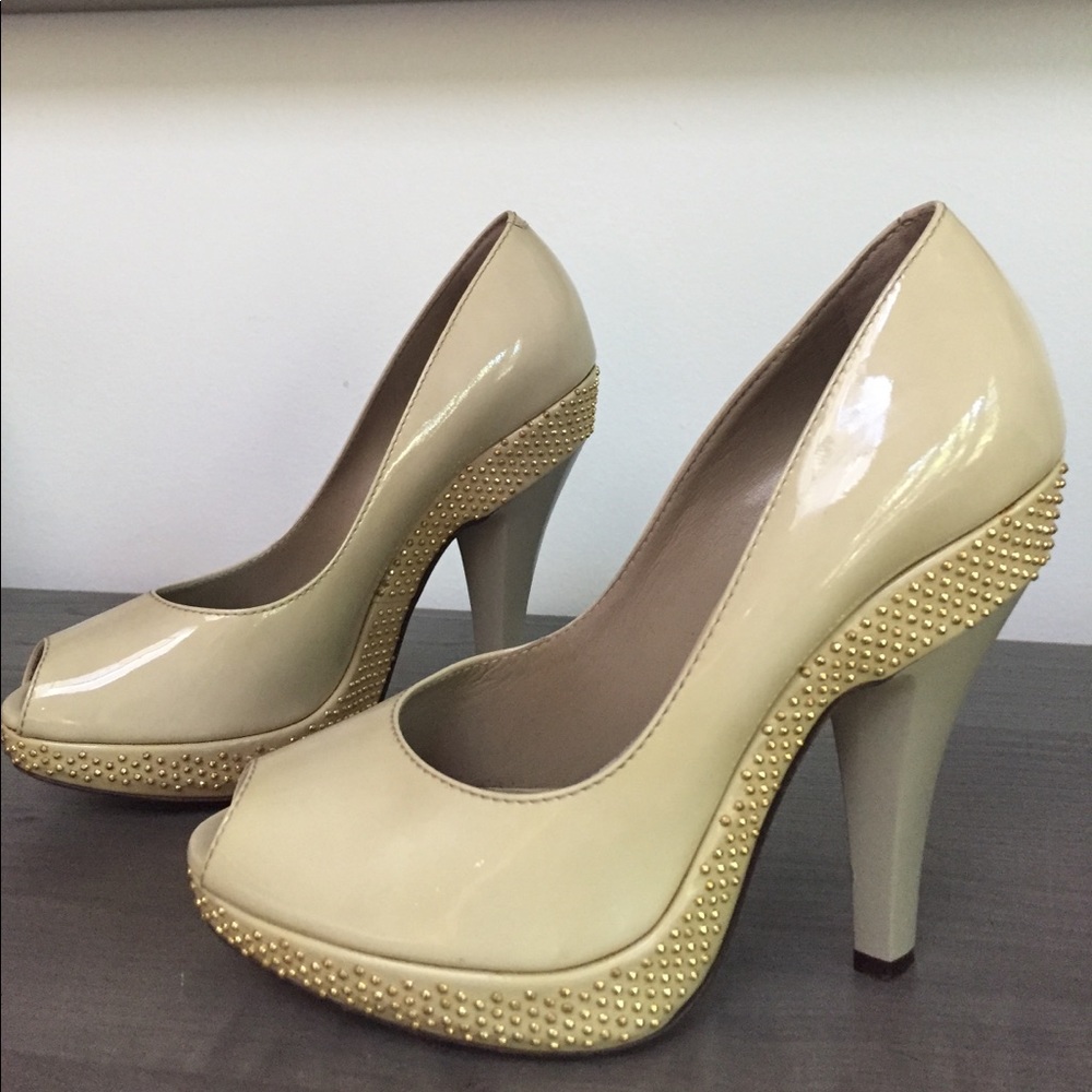 Burberry Nude Patent Leather Heels