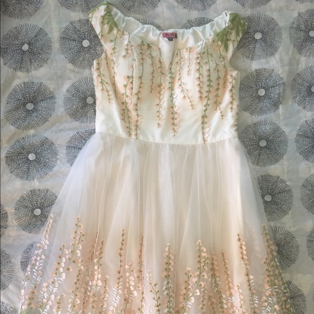  Beautiful Embroidered Prom or Wedding Dress