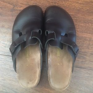 Black Birkenstock bostons