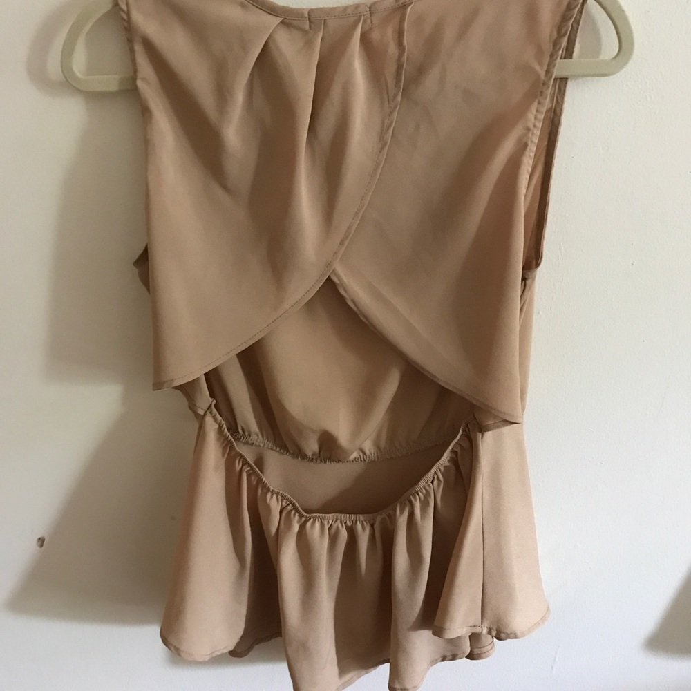 Open-Back Peplum Blouse - Picture 2 of 4