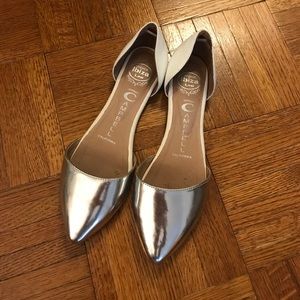 Jeffrey Campbell Flats - White and Silver