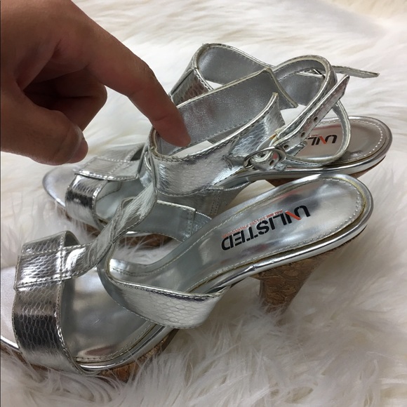 Unlisted Elegant Sliver Snack Skin Sandal Size 6 - Picture 3 of 5