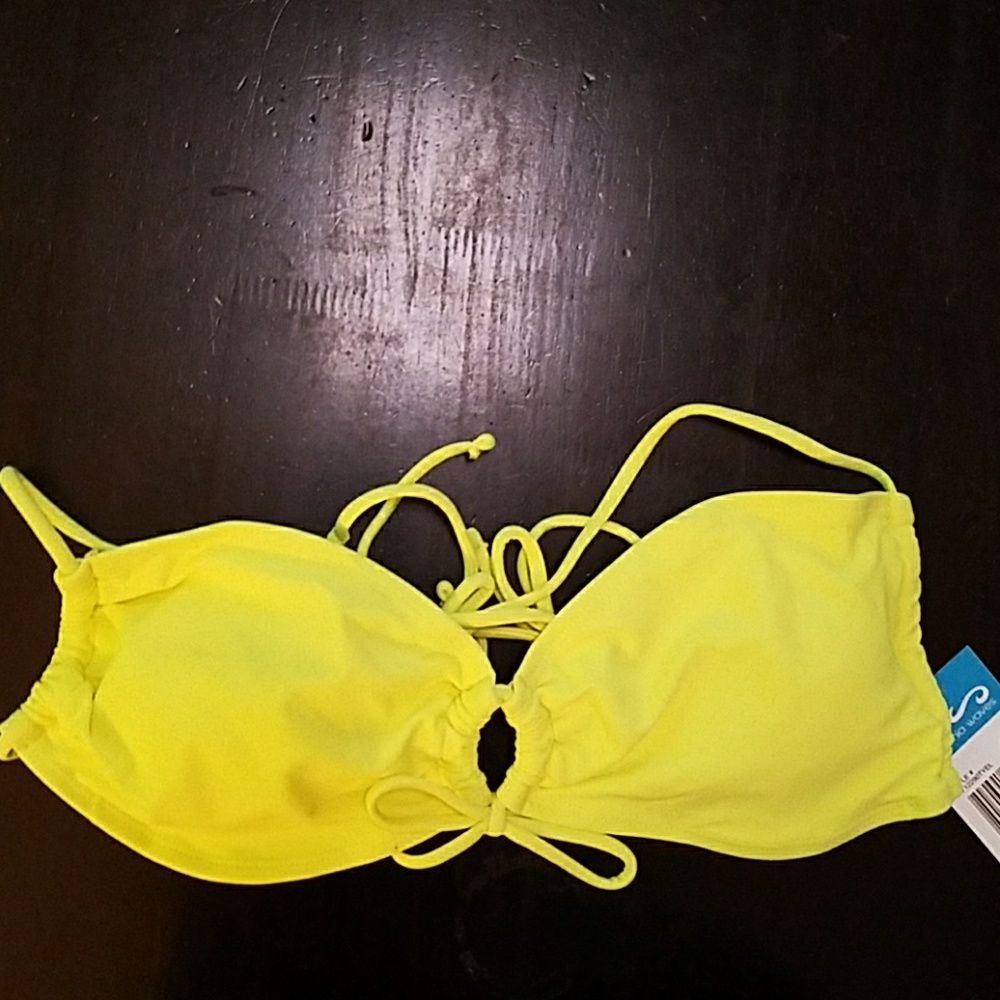 💥 3 for $15 💥 Neon yellow adjustable top