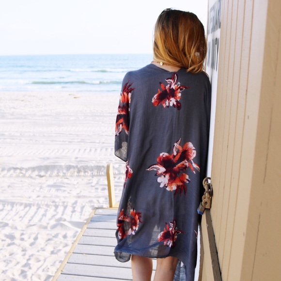 grey floral kimono - Picture 2 of 5