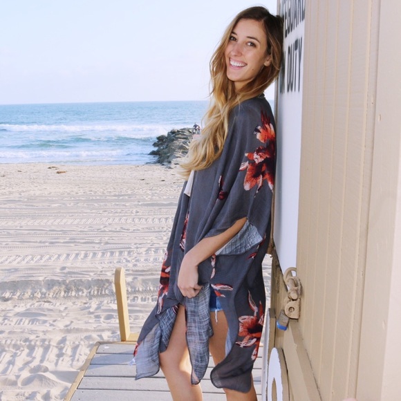 grey floral kimono - Picture 3 of 5