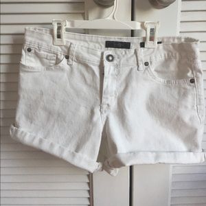Jessica Simpson Size 30 White shorts!