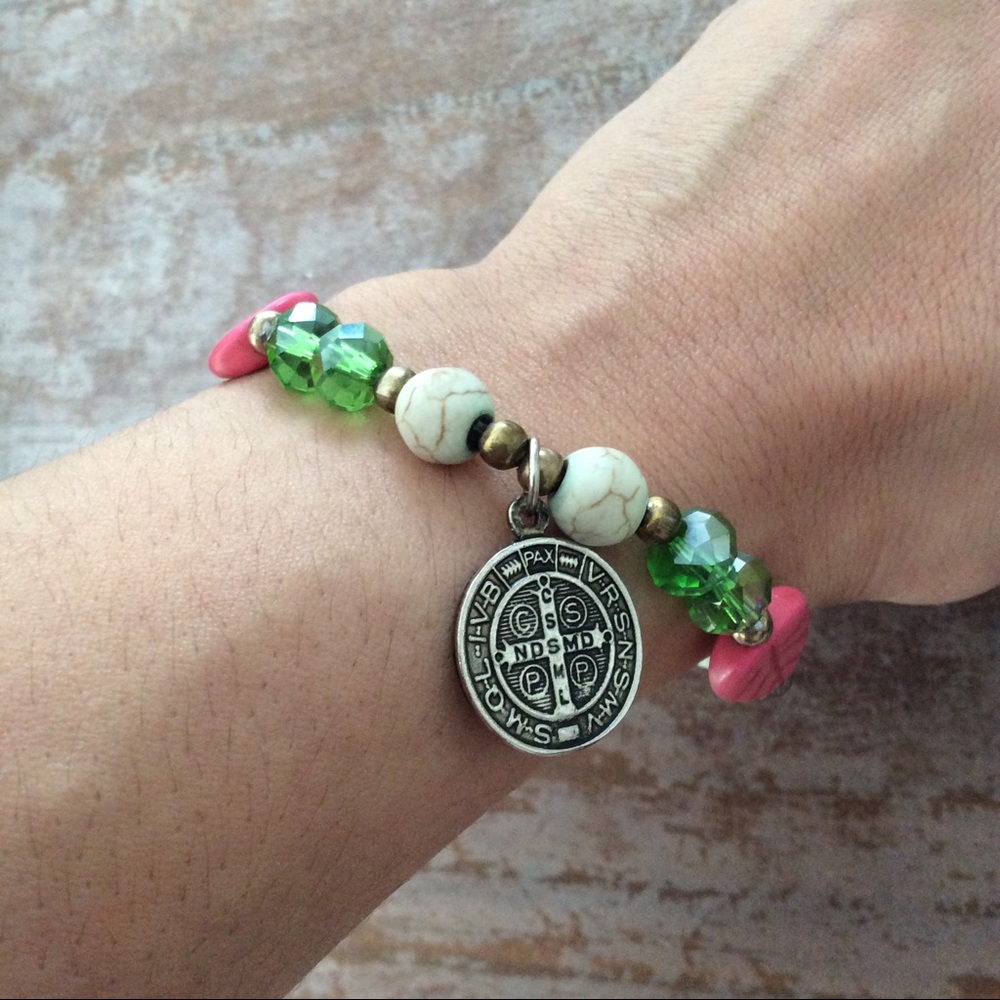 DONATING 9/5 handmade beads & charm bracelet
