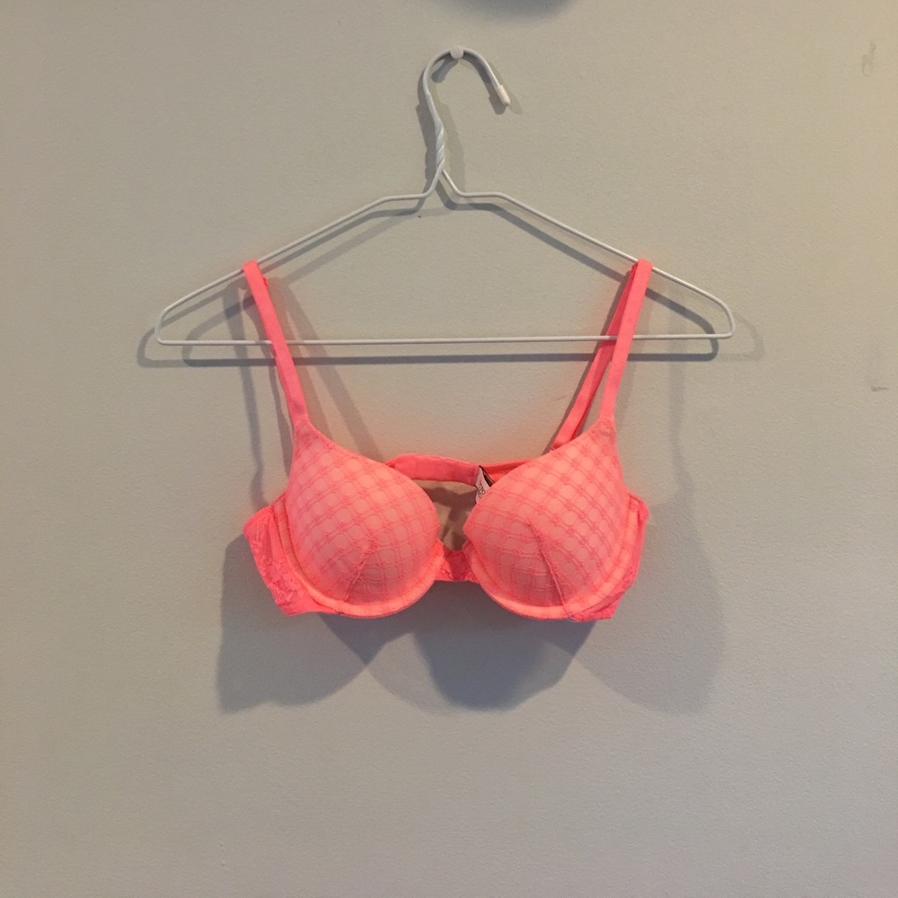 NEW Pink Lacey bra