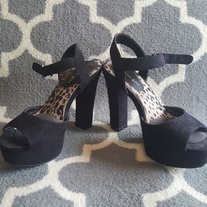 Platform suede heels