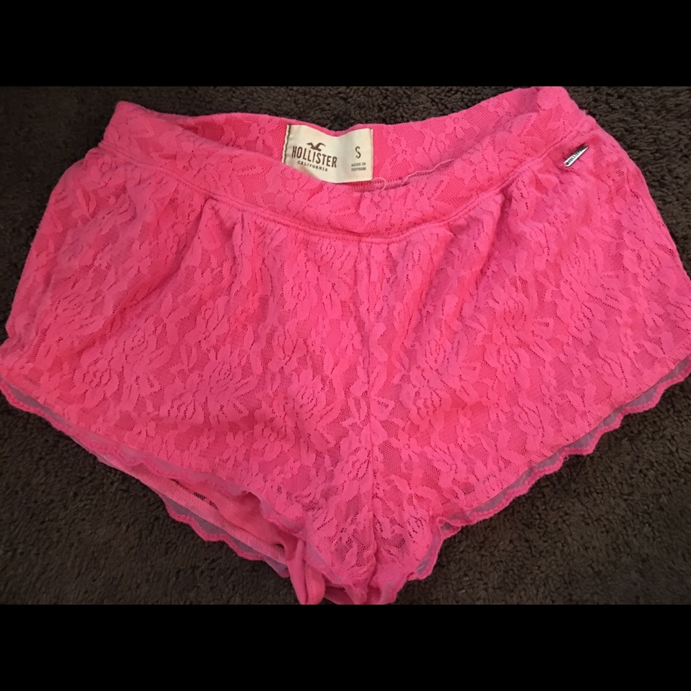 HOLLISTER LACE SHORTS / SZ 3