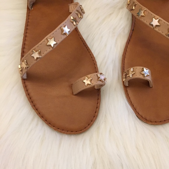 •LAST 6• Nude Star Studded Toe Ring Sandals - Picture 8 of 8