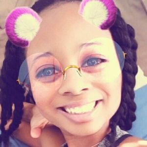 Meet your Posher, Maya