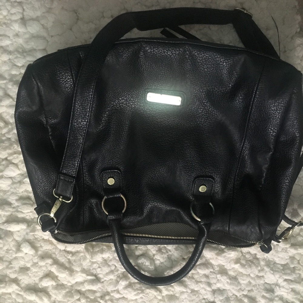 Steve Madden Purse with gold zipper