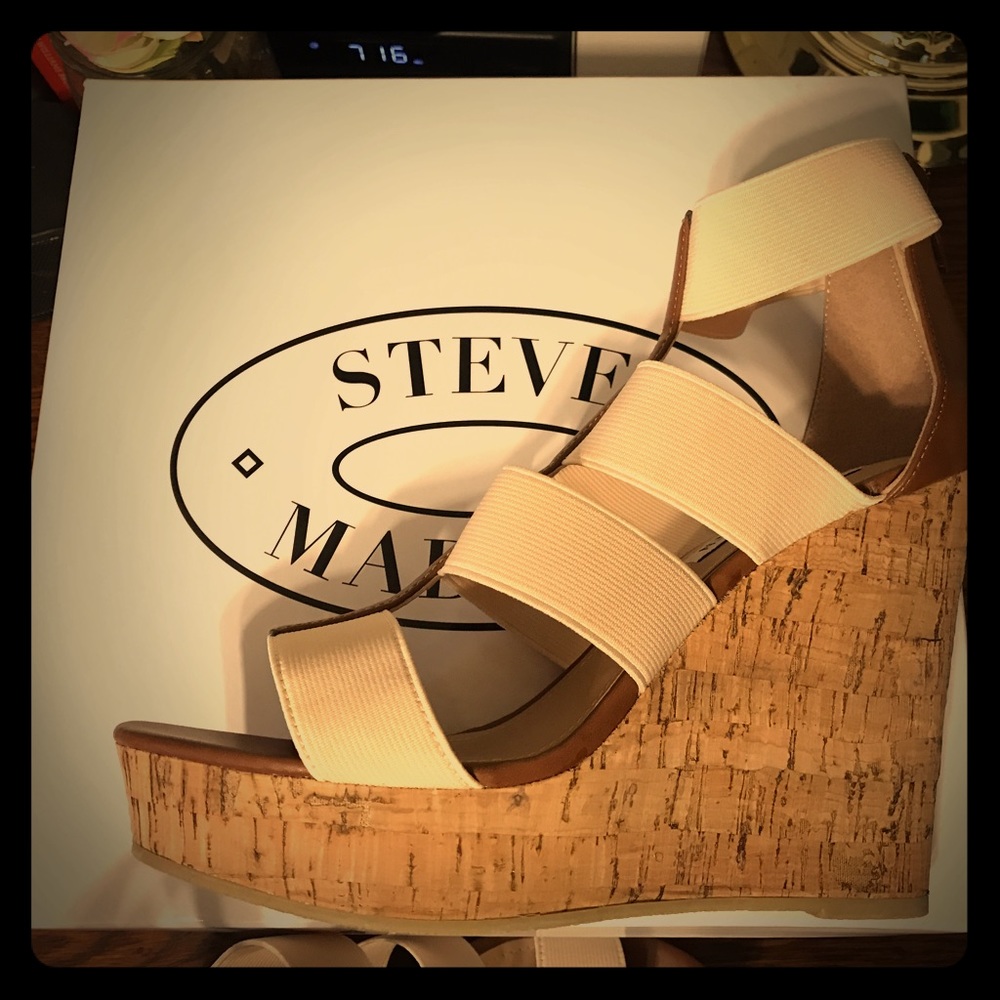 Steve Madden Wedges!