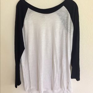 VS PINK black&white baseball tee
