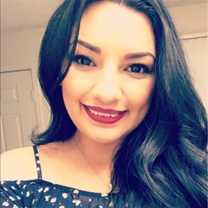 Meet your Posher, Jacqueline