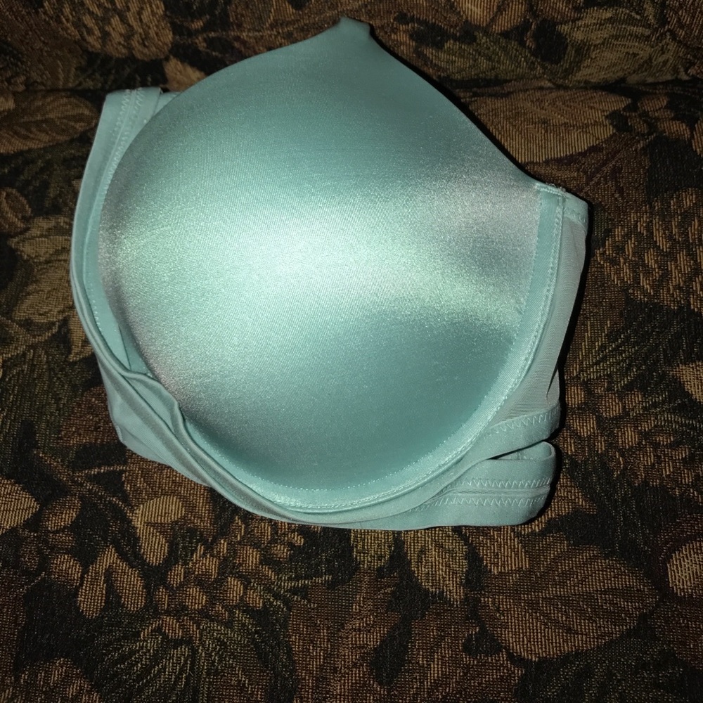34 DD Victoria secret Bra!