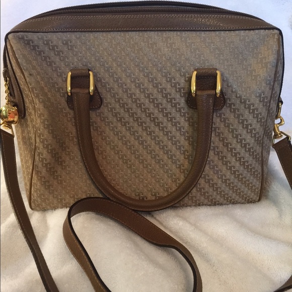 Authentic Gucci Monogram Jacquard - Picture 8 of 15