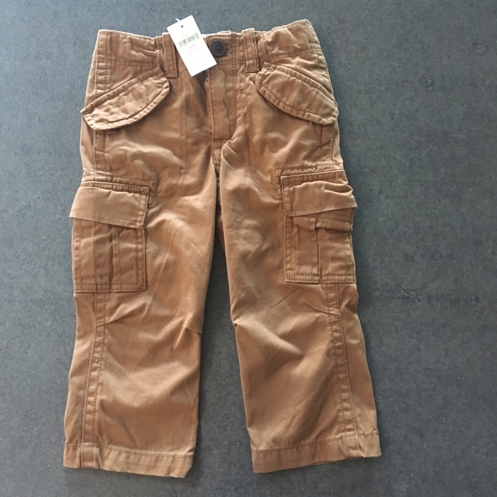 Baby GAP Boy brown cargo pants. Size 2. NWT
