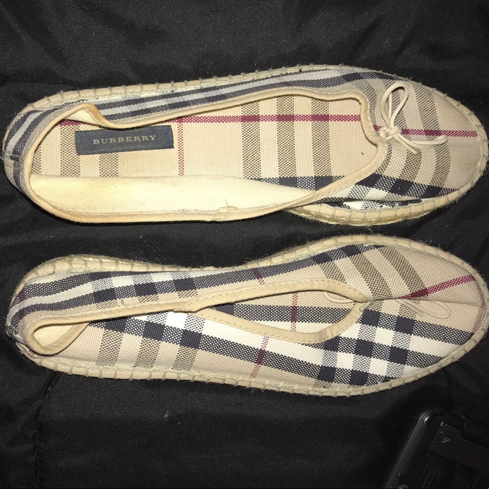 Burberry (authentic) flats