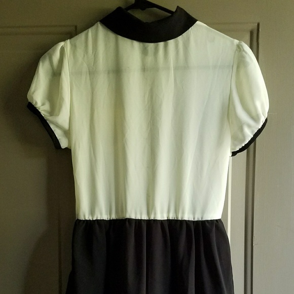 Dress - Picture 3 of 4