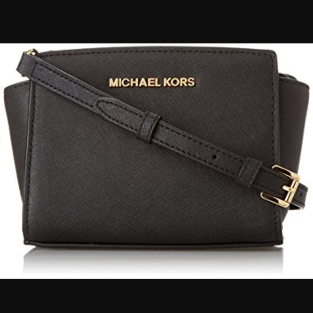 Michael Kors Selma Medium Messenger Crossbody