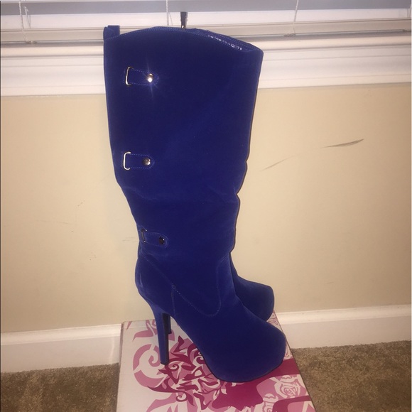 Wild Rose Velvet Knee High Boots - Picture 5 of 7