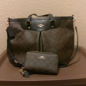 Large Coach handbag w/wallet