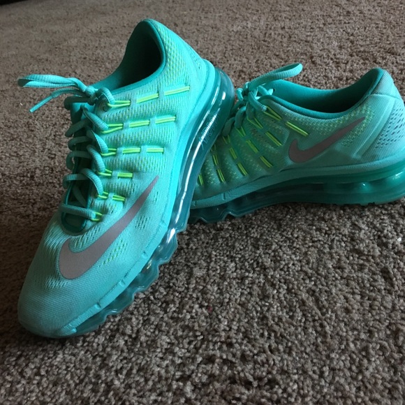 SOLD! Nike Air Max - Picture 1 of 6