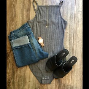 Gray tank body suit.🍑price 💥🔻🔻