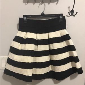 NWT Black & White Skirt 🖤 by AQUA