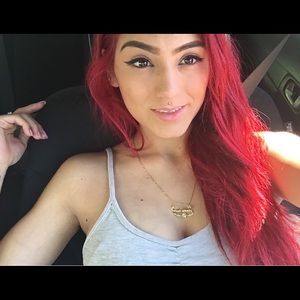 Meet your Posher, Kristina