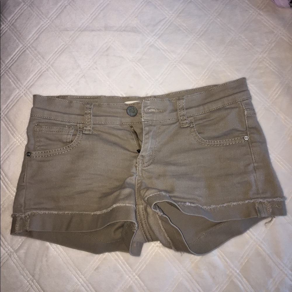 tan malibu tilts shorts