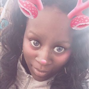 Meet your Posher, Crystal