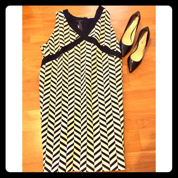 Black and cream dress - Picture 2 of 3