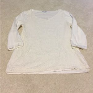 Gap 3/4 length T-shirt with Lace detail on front.