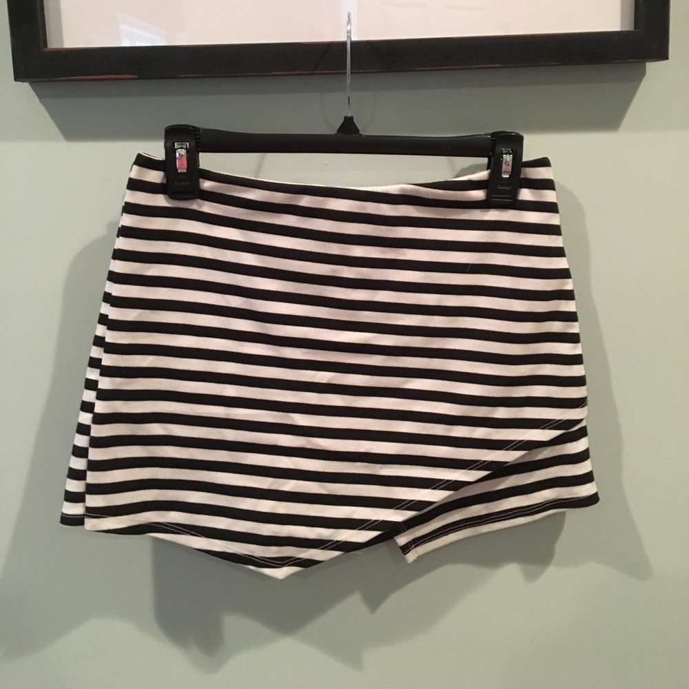 Gianni Bini Mini Skort