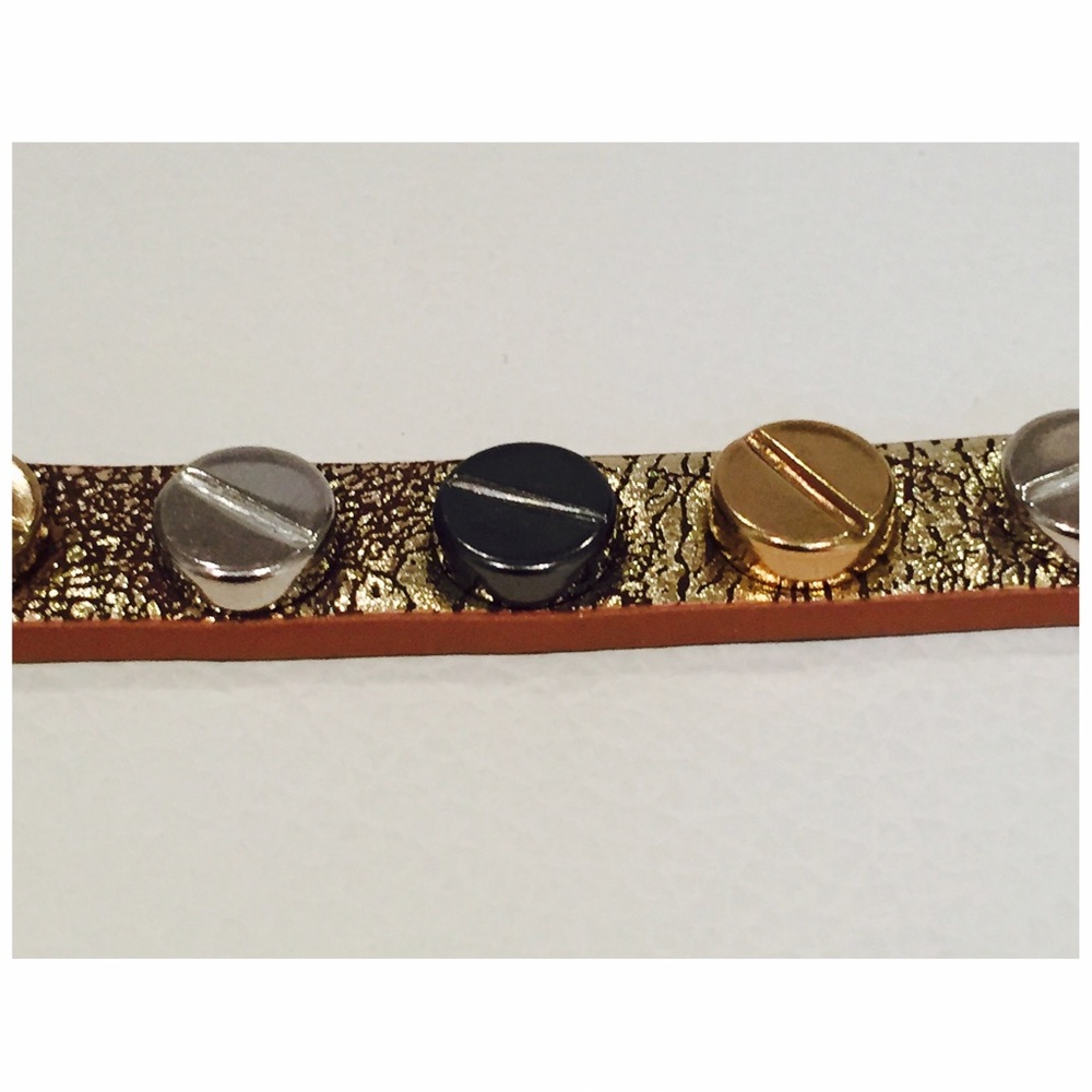 🎉HP🎉Glam Edgy Gold Mixed Metal Nail Head Choker - Picture 6 of 8
