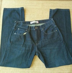 Clearance! Final price! Levi jeans