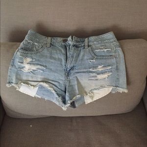 American Eagle light wash Jorts