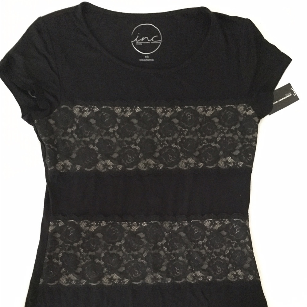 ✨ Pretty black and cream lace blouse